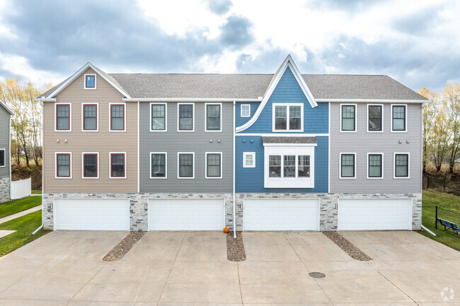 Building Photo - Pleasant Valley Townhomes