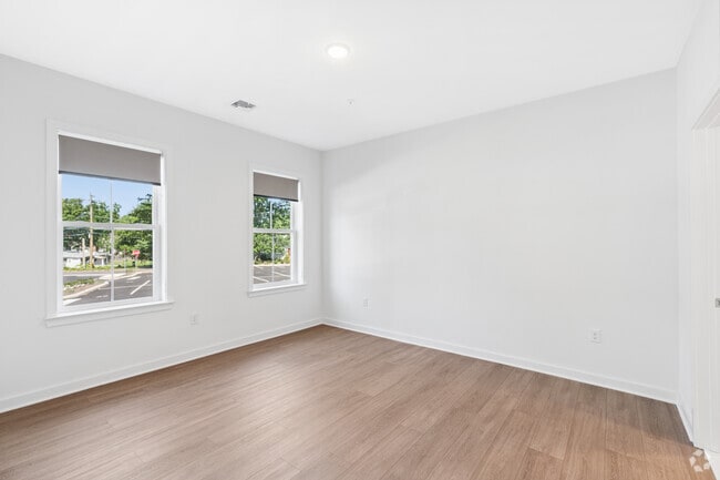 2BR, 2BA - 1,115SF - Primary Bedroom