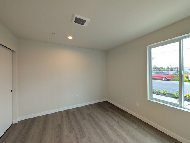 Photo - 3Bd/2.25Ba Everett Townhome