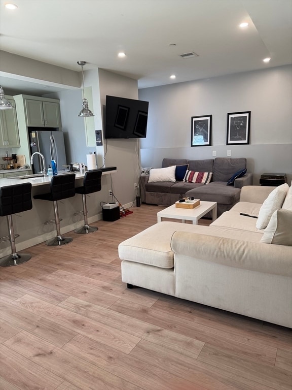 Photo - 415 E 7th St Unidad 2