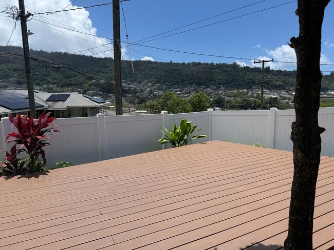 Building Photo - Kalihi Valley Modern Ohana Unit
