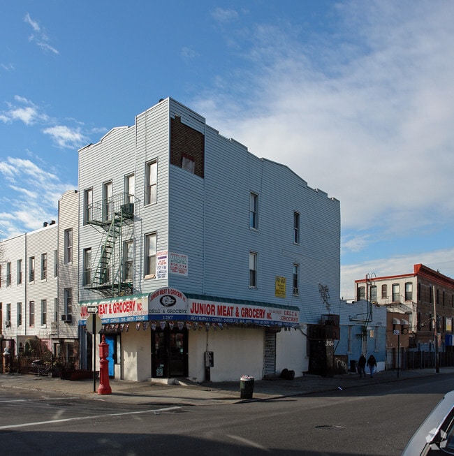 Photo - 628 Knickerbocker Ave