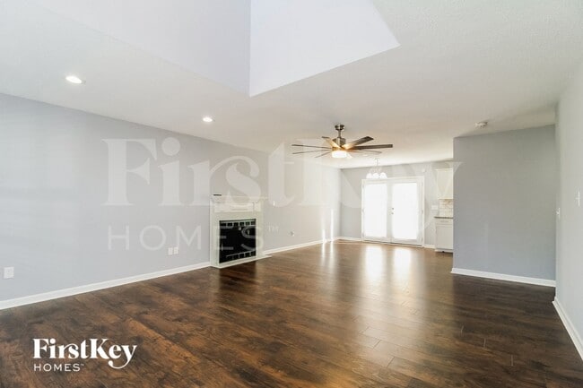 Photo - 701 Hampton Way Dr