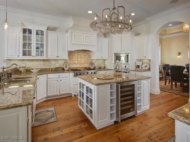 Photo - 165 Broad Ave S