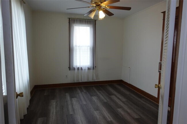 Photo - 304 Massachusetts Ave