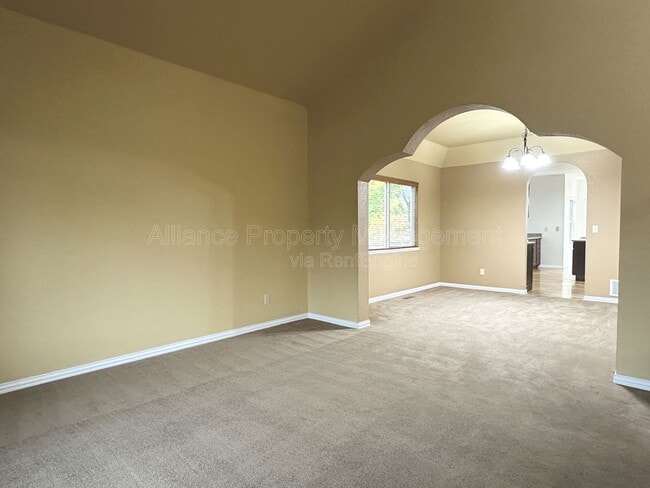 Photo - 4420 Cobbleskill Dr