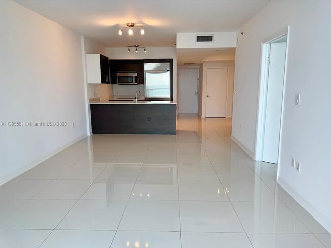 Photo - 500 Brickell Ave Unit 3400