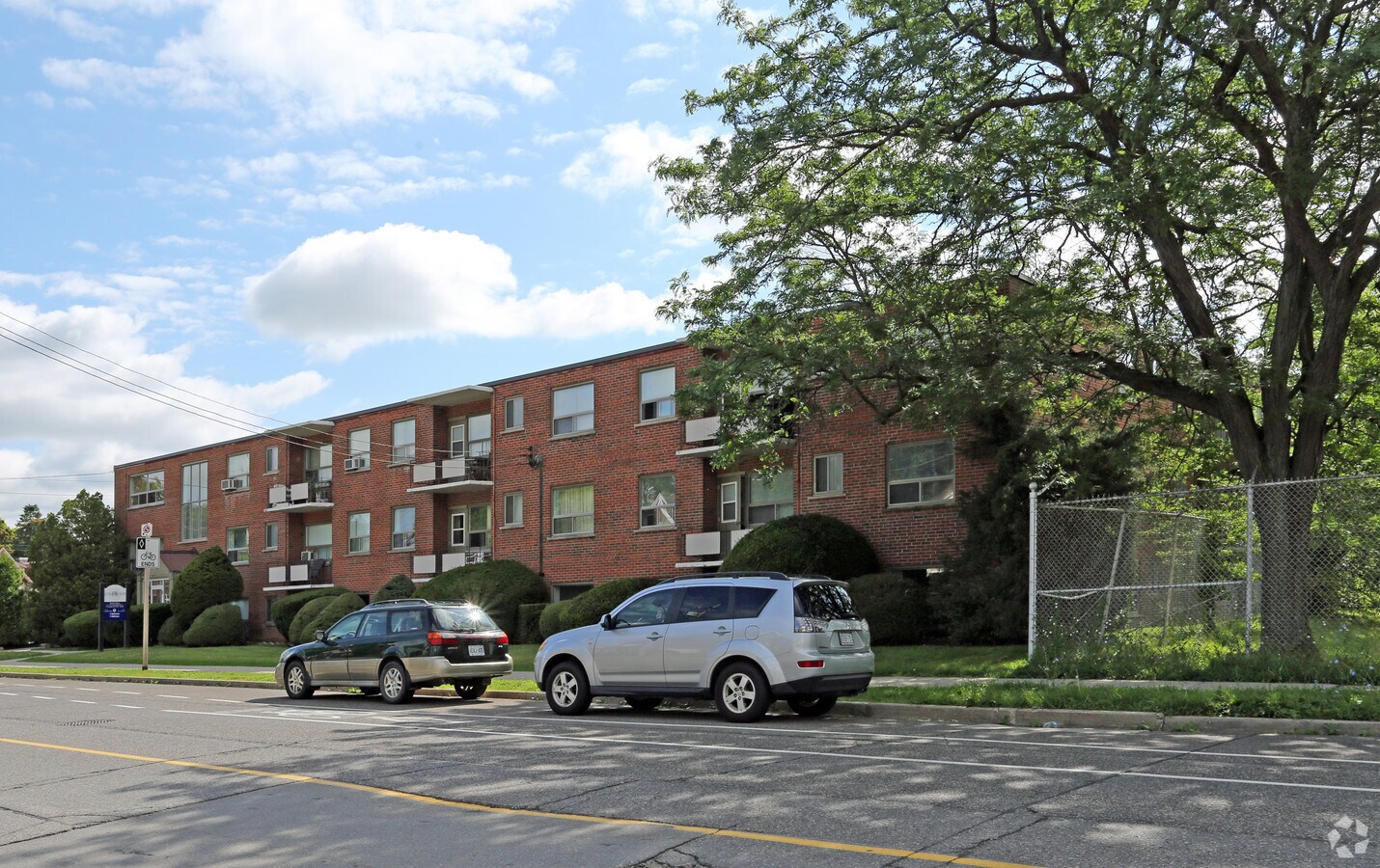 Photo - Longwood Apartments