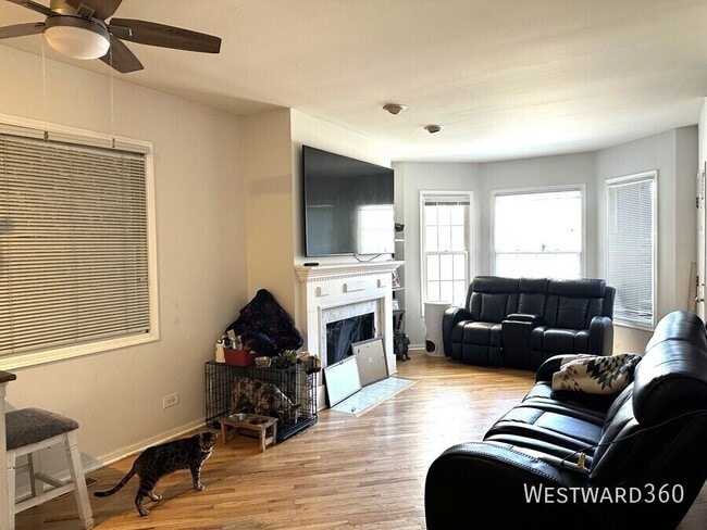 Photo - 3936 N Ashland Ave Unit 1