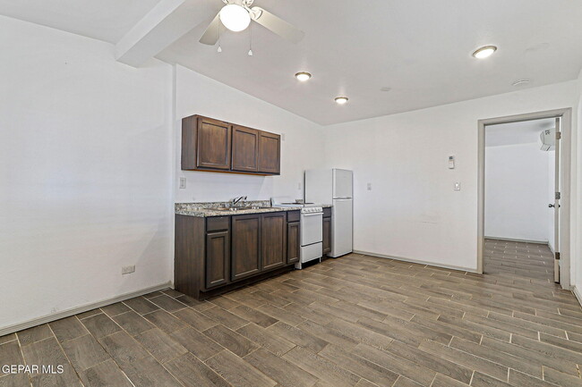 Photo - 7921 Lirio Rd