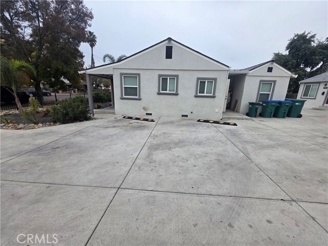 Photo - 533 E 9th St