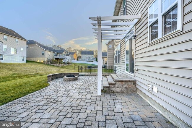 Photo - 601 Long Wall Dr