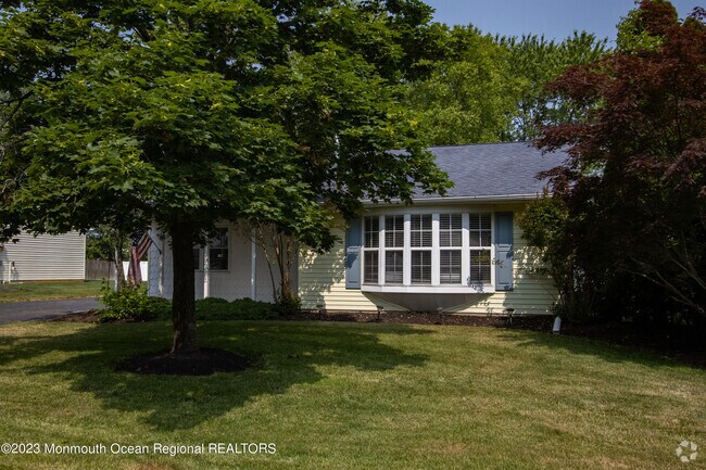 Building Photo - 49 Williamsburg Dr Rental