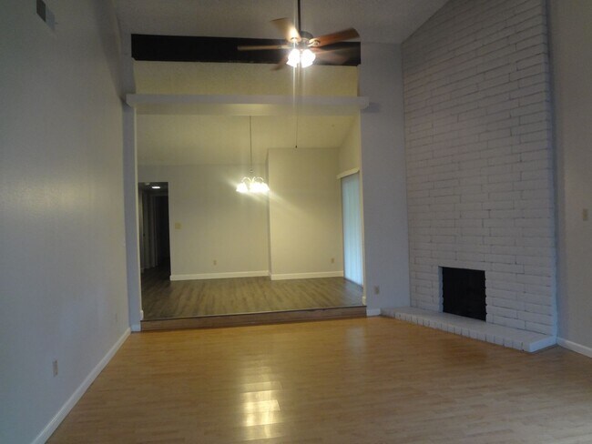 Photo - trov68 Unit 6832