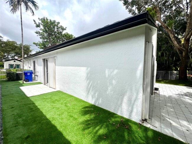 Photo - 1501 SW 149th Ave