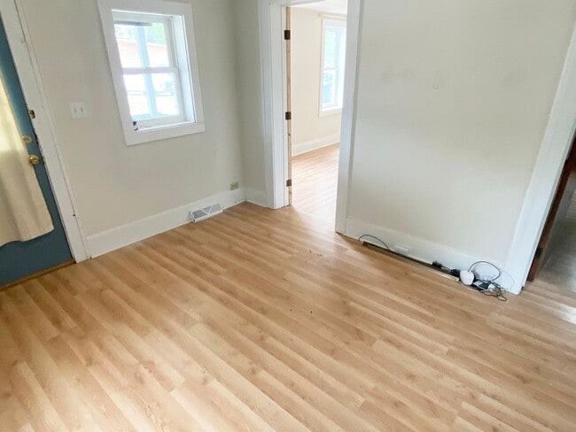 Photo - 2 BR Ranch Style Home with 1-Car Detached ...