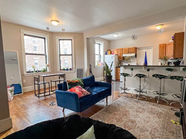 Photo - 1066 Commonwealth Ave