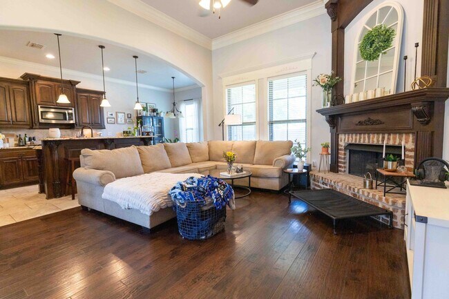 Photo - Beautiful 3 bedroom/2 Bathroom Home in Dog...