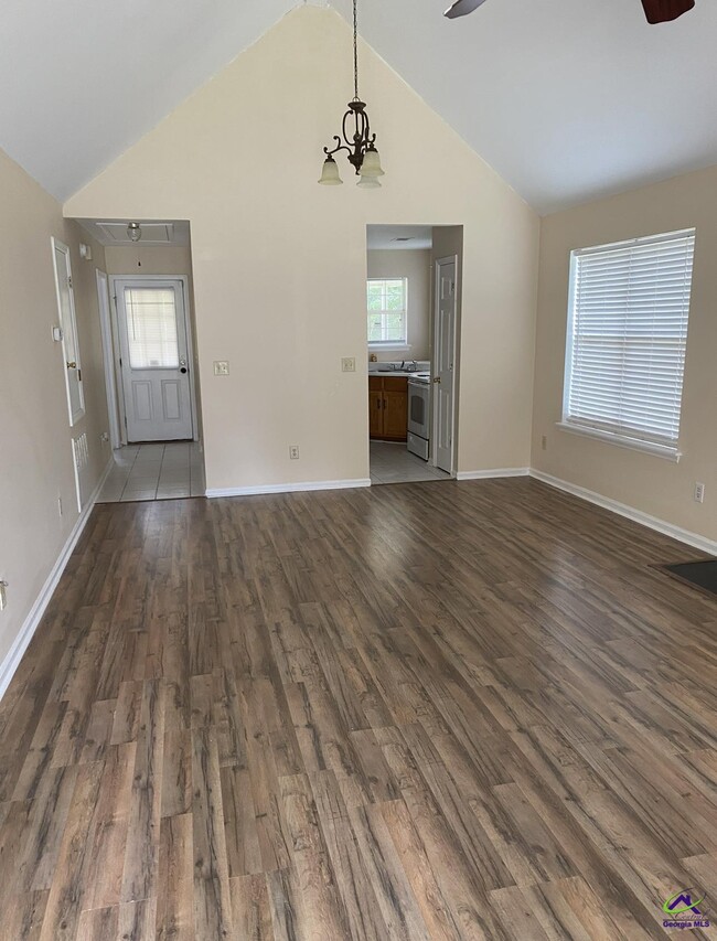 Photo - 110 Country Cove