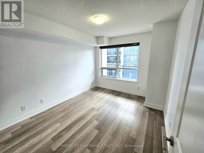 Photo - 372 Hwy 7 Unité 611