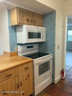 Photo - 1565 Le Baron Ave