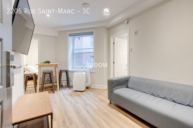 Building Photo - 2205 Rue St Marc Unit 3C