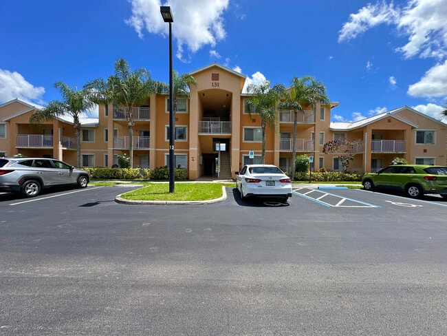 Building Photo - 131 SW Palm Dr Unit 306 Rental