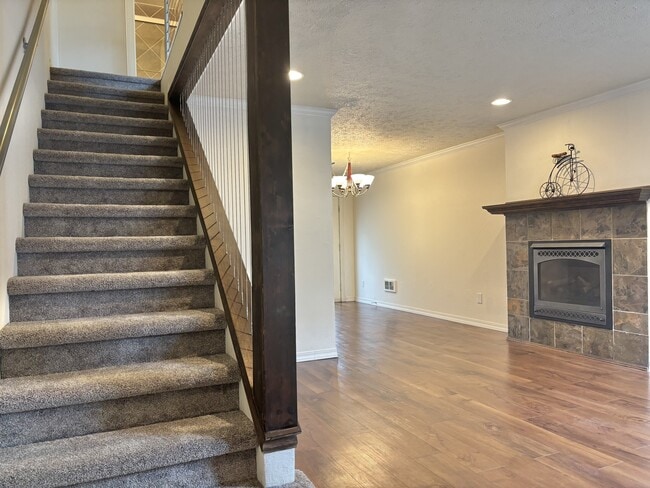 Photo - 2111 N Houk Rd