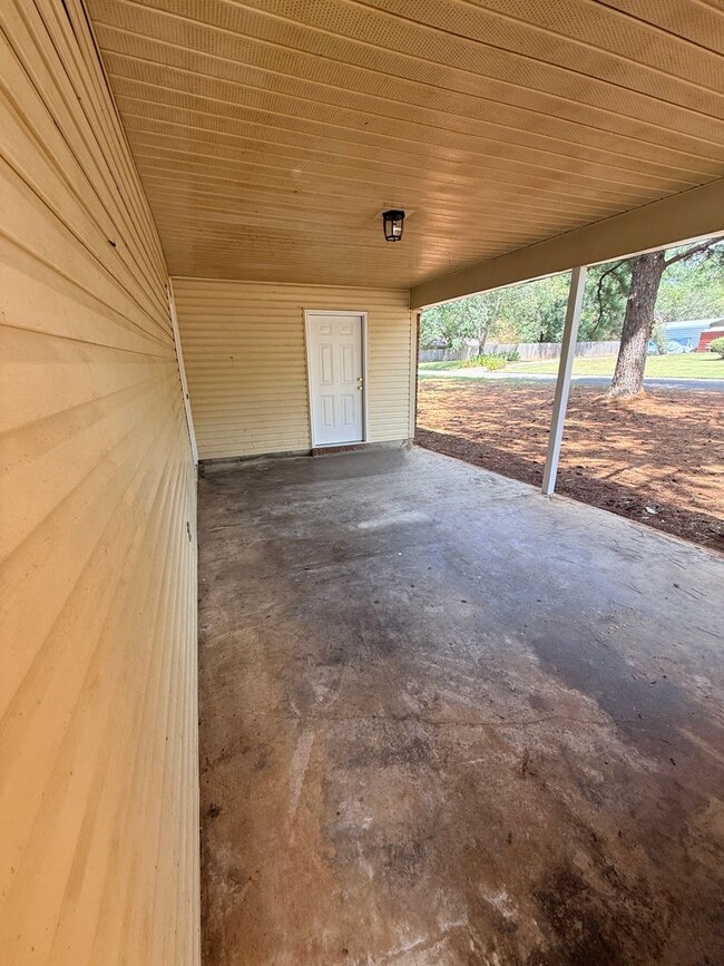 251 Sunset Dr