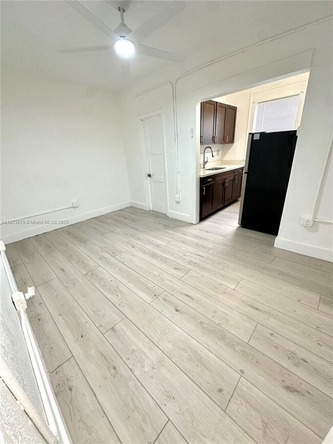 Photo - 967 SW 5th St Unit 11
