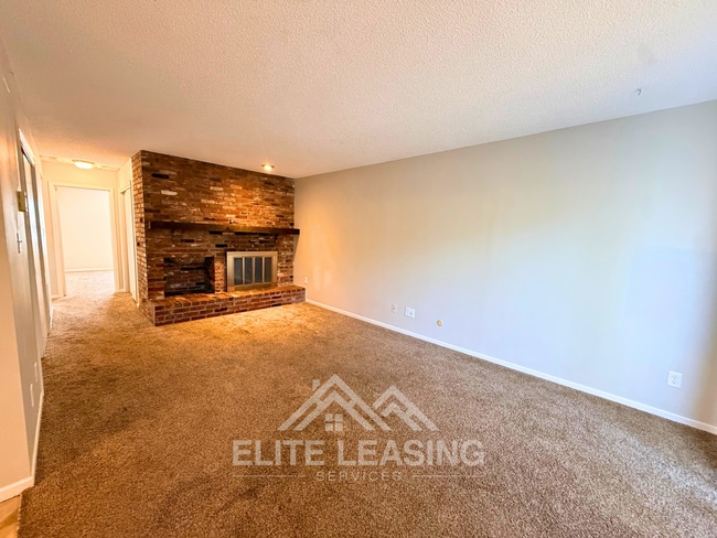 3407 SW Burnett Rd Unit B
