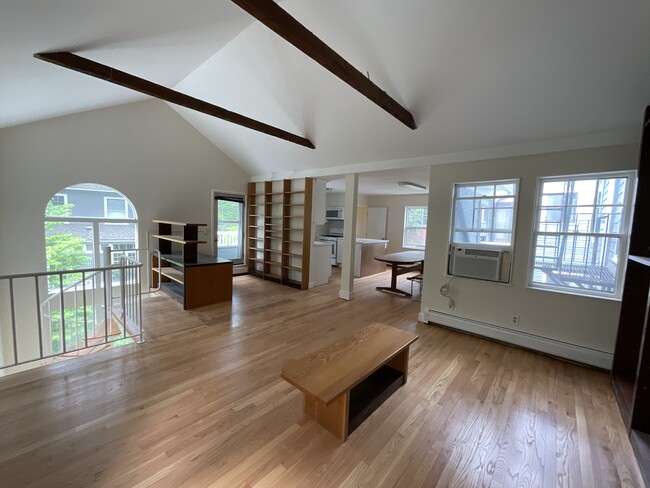 Building Photo - 49 Irving St Unit 3