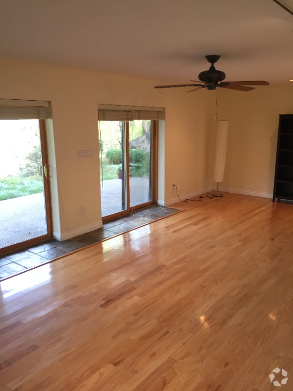 Building Photo - 305 E Sopris Dr Rental