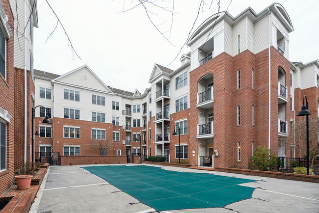 Photo - 300 W Elm St Unit 2304