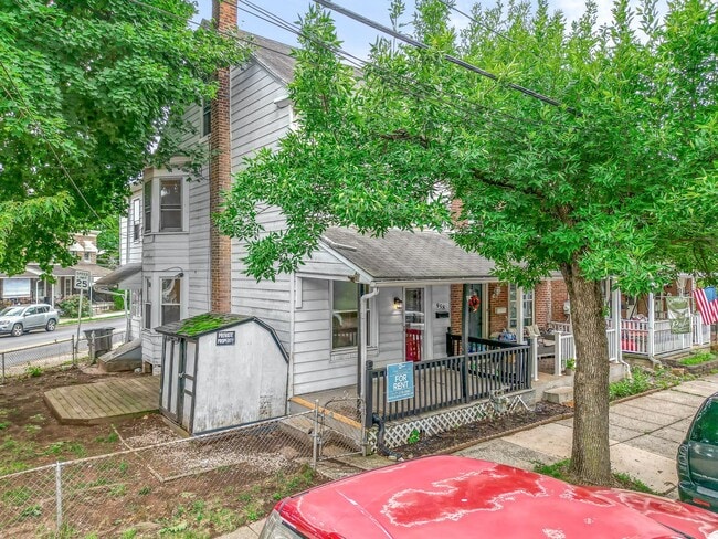 Photo - Spacious 3-bedroom, 1-bath home available now!