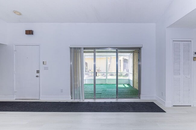 Photo - 202 Sparrow Dr