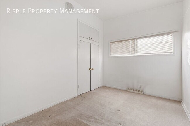 Photo - AMAZING 3 BEDS/ 1 BATH UPPER LEVEL ONLY!