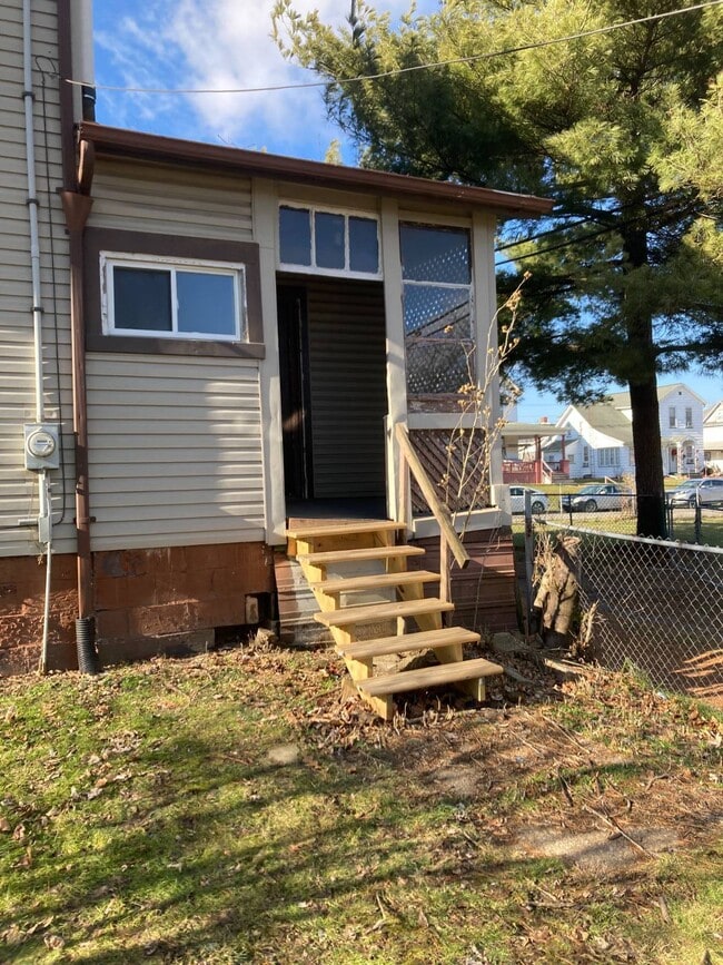 Photo - 736 S Seneca Ave