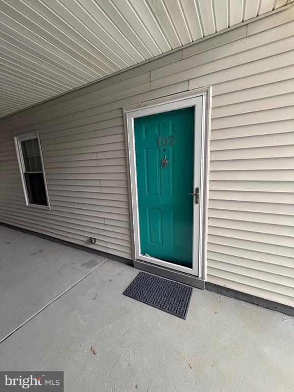 Building Photo - 102 Stonehurst Ct