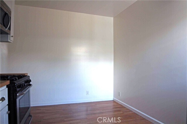 Photo - 464 Camulos St