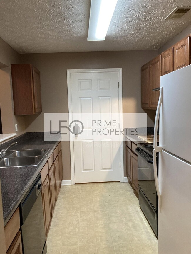 Photo - 7201 Fairington Ridge Cir