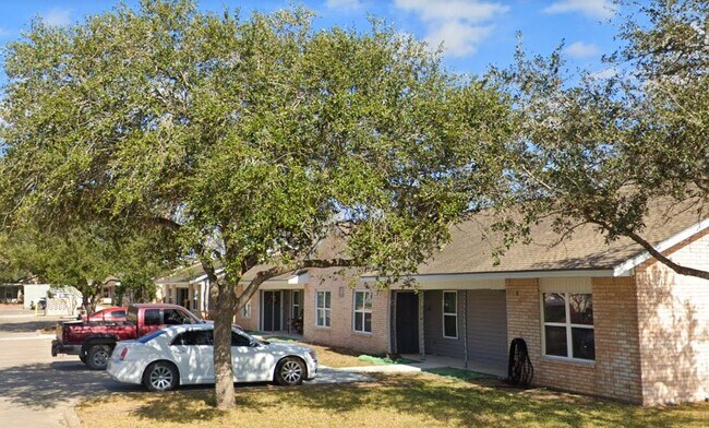 Photo - 201 Springfield Rd