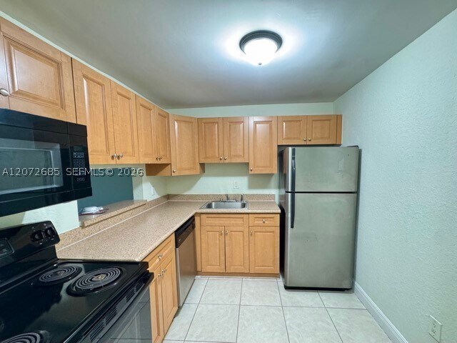 Building Photo - 4920 NW 79th Ave Unit 101