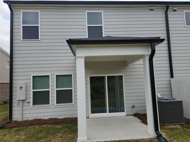 Photo - 1050 Sunny Lk Dr