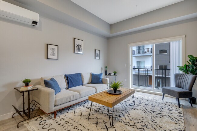 Photo - Aurora Apartments