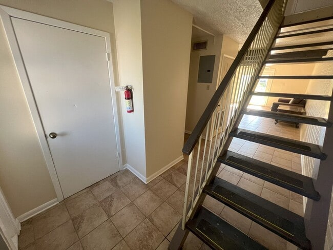 Photo - Newly updated! 2 bedroom 1 bath townhouse ...