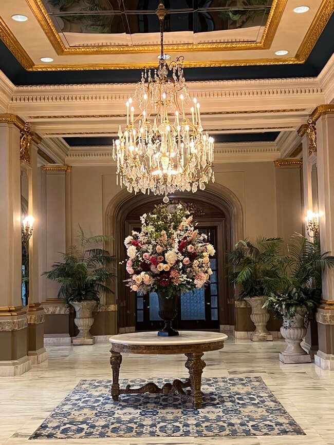 Vestíbulo - 1 E Chase St Unidad 401