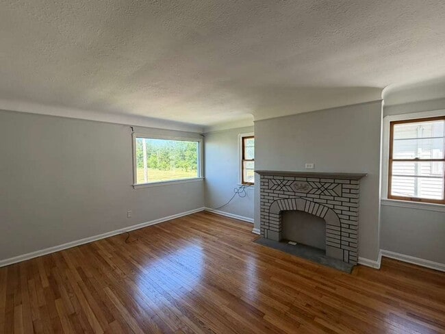 Photo - 1482 Dille Rd Unit Up