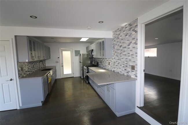 Photo - 153 US-9W Unit 2nd Floor