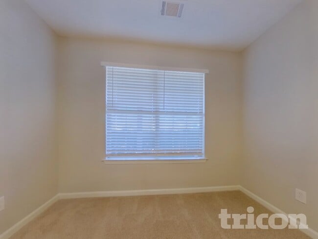 Photo - 100 Doves Nest